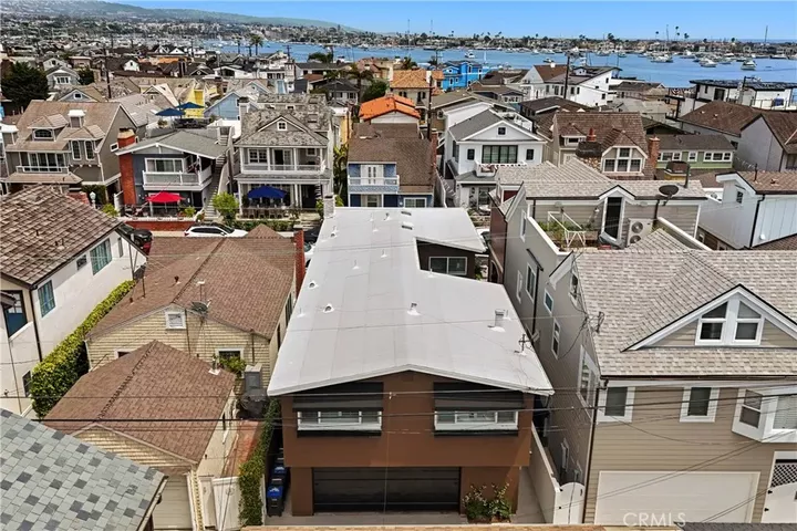 Property Photo: 121 Topaz Ave CA 92662