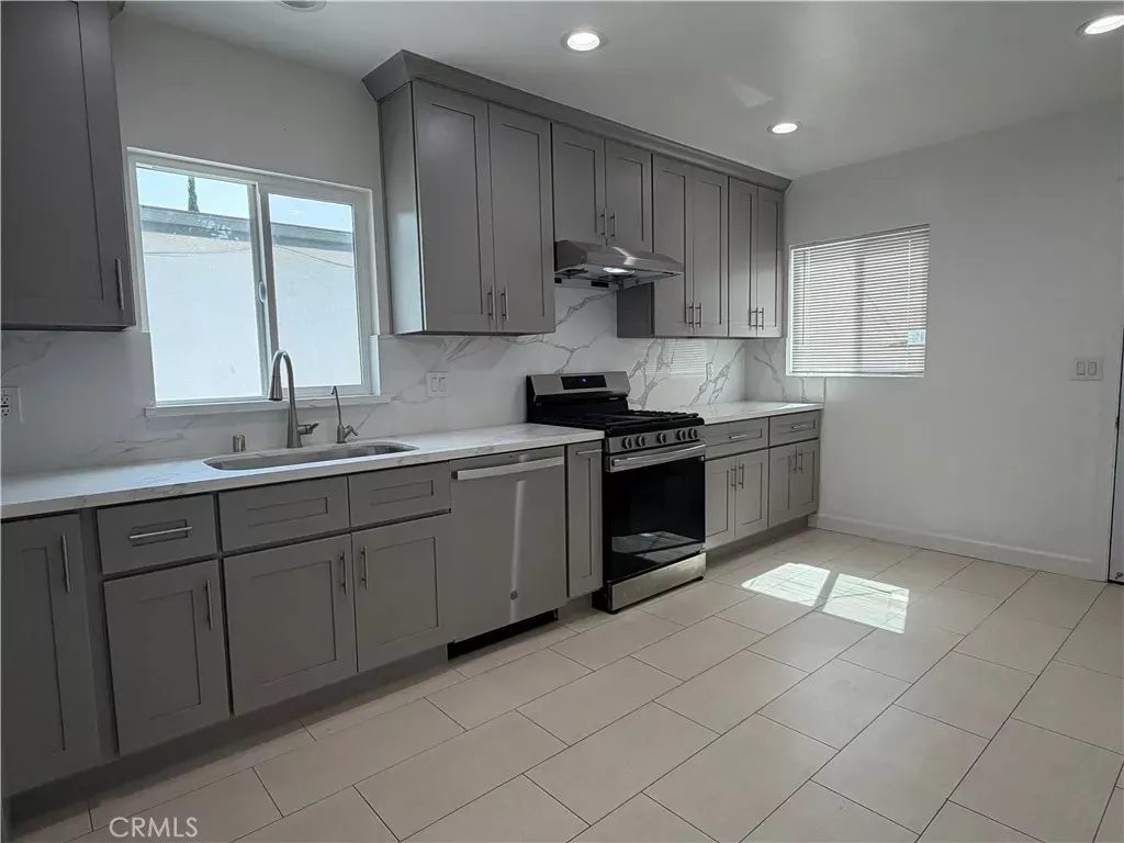 Property Photo: 2057 N Eastern CA 90032