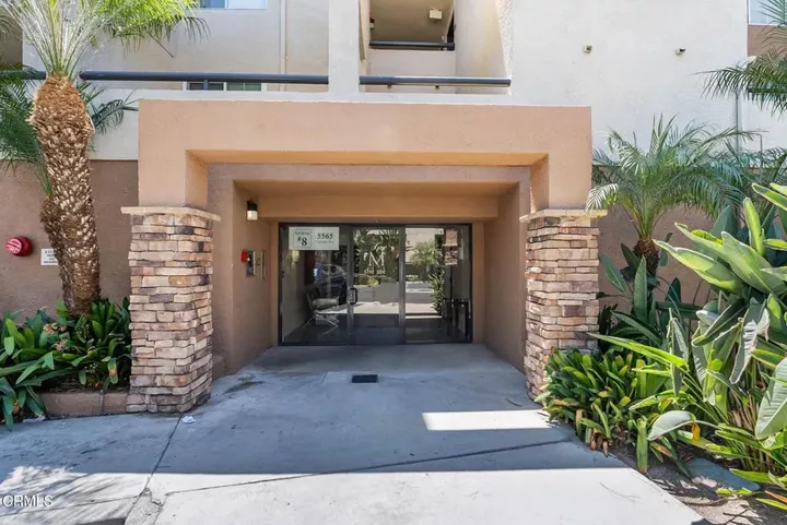 Property Photo: 5565 Canoga Avenue 312 CA 91367