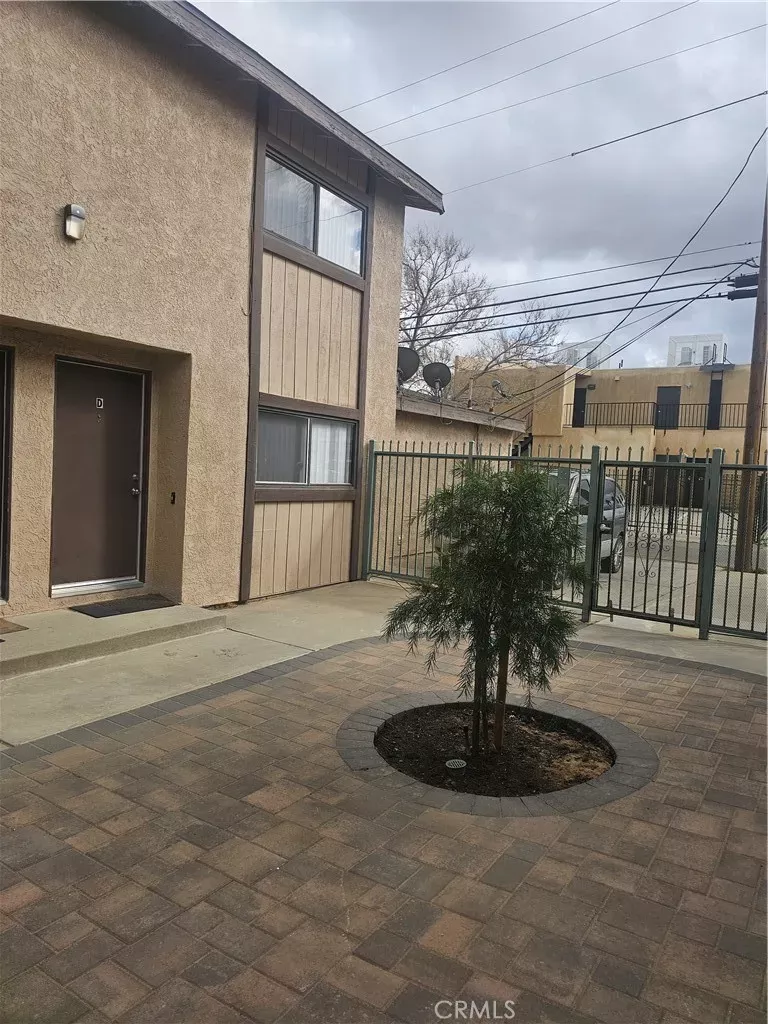 Property Photo: 438 E Avenue Q7 B CA 93550