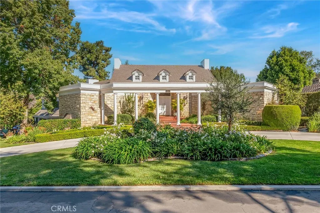 Property Photo: 4641 N Virginia Road CA 90807