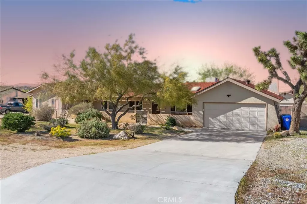 Property Photo:  58328 Bonanza  CA 92284 