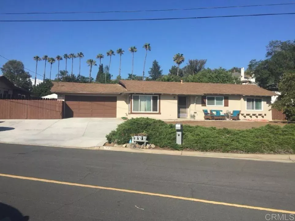 Property Photo: 158 Lynmar Lane Lane CA 92084