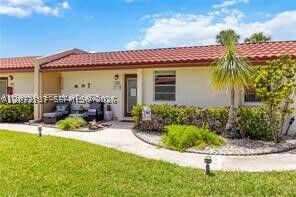 Property Photo:  302 Lake Evelyn Dr 302  FL 33411 