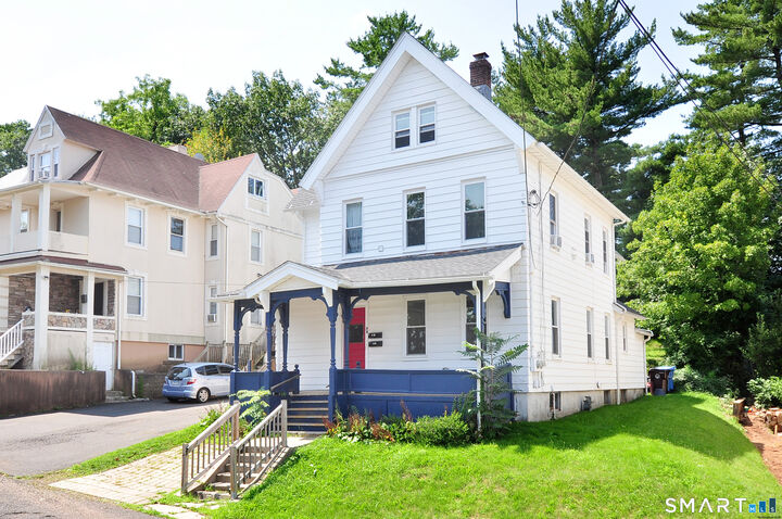 Property Photo: 15 Emmons Place CT 06052
