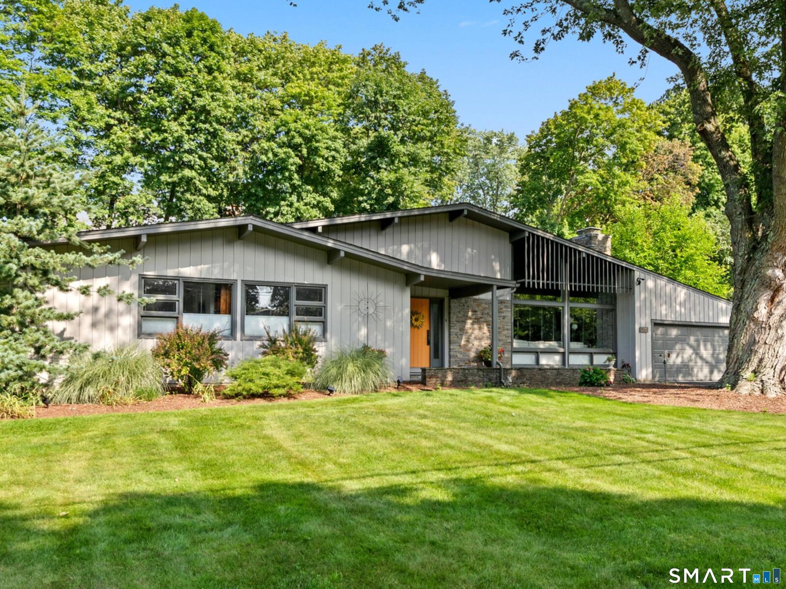 Property Photo:  36 Bainton Road  CT 06117 