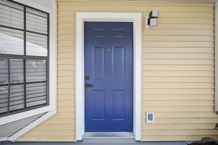 Property Photo: 1328 Union Street SE FL 32909