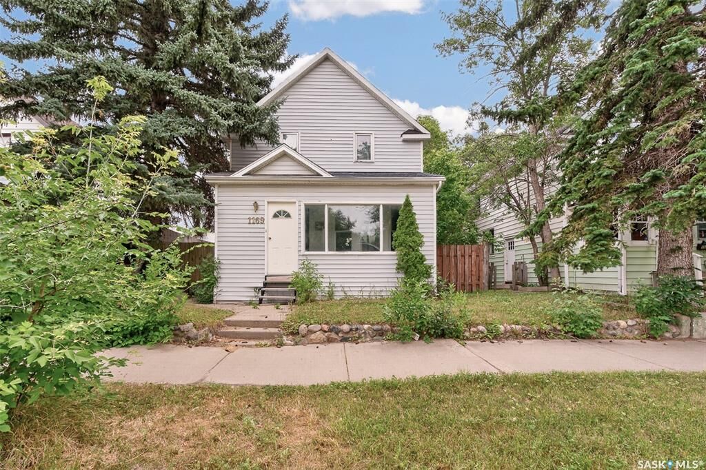 Property Photo: 1169 1st Avenue NW SK S6H 3N4