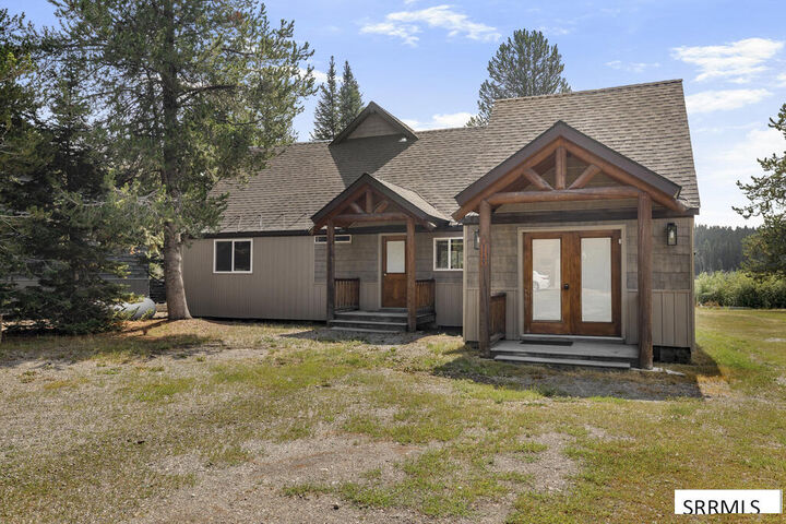Property Photo: 3708 Snake River Road ID 83429