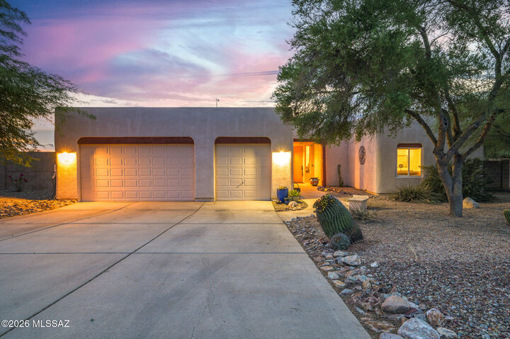 Property Photo: 13992 S Broken Spoke AZ 85641