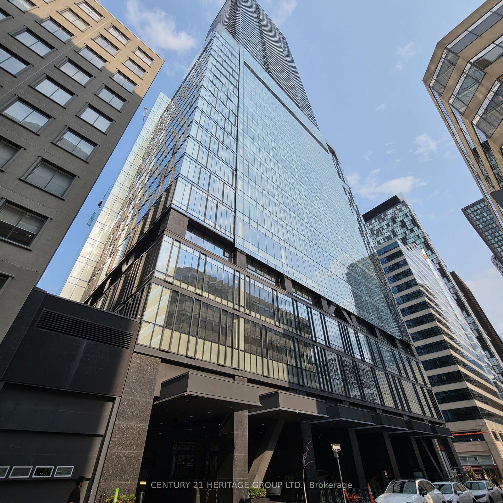 Property Photo: 488 University Avenue 3005 ON M5G 0C1