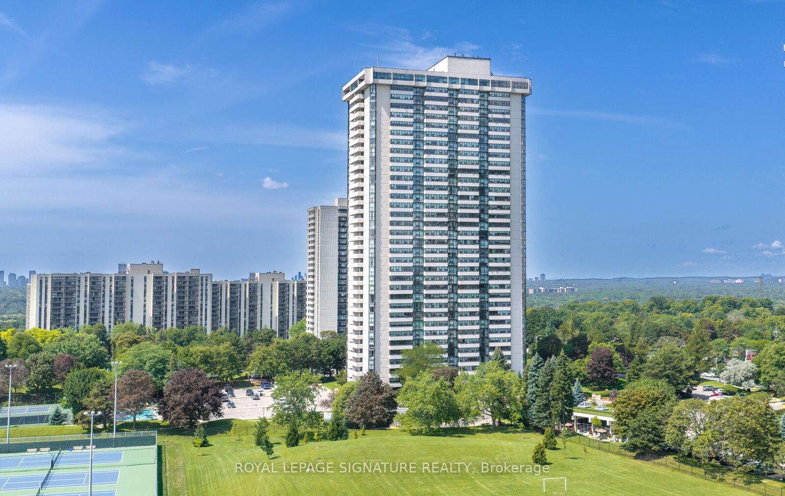 Property Photo: 3303 Don Mills Road 1703 ON M2J 4T6