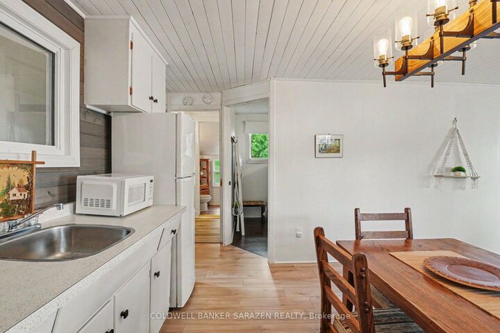 Property Photo: 33 B Oakdale Lane ON K7V 3Z8