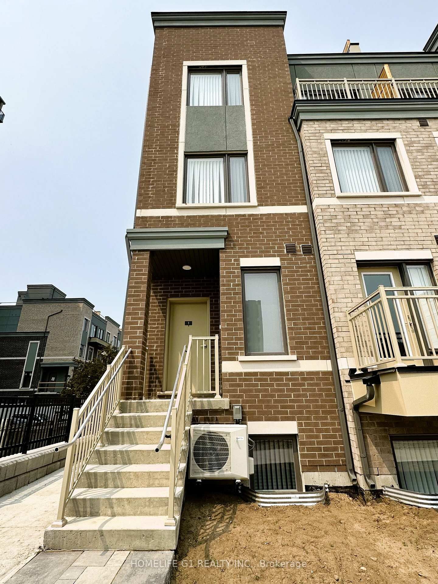 Photo de la propriété: 260 Twelfth Street 1 ON M8V 0J6