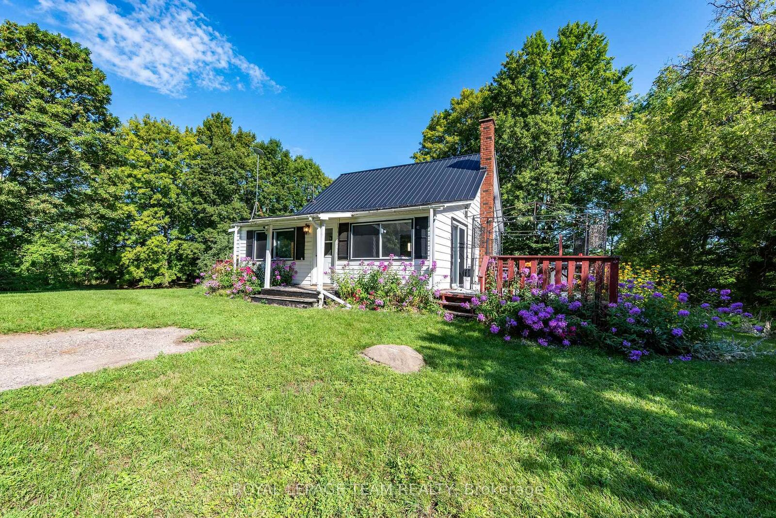 Property Photo: 1448 Perrault Road ON K0J 1T0