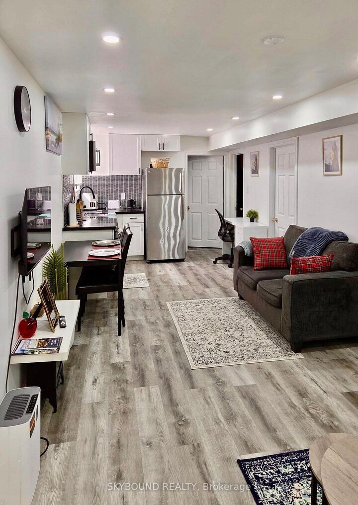 Property Photo: 2586 Foxmeadow Road N Apartment 1, Room 1 And 2 ON K9L 1X2