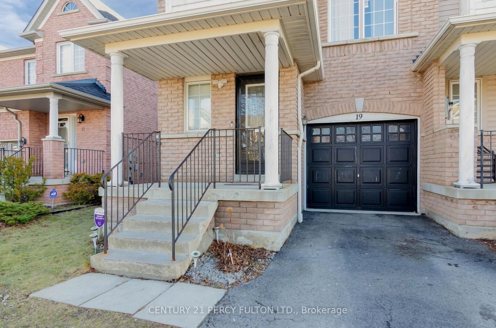 Property Photo:  19 Odessa Crescent  ON L1R 3P1 