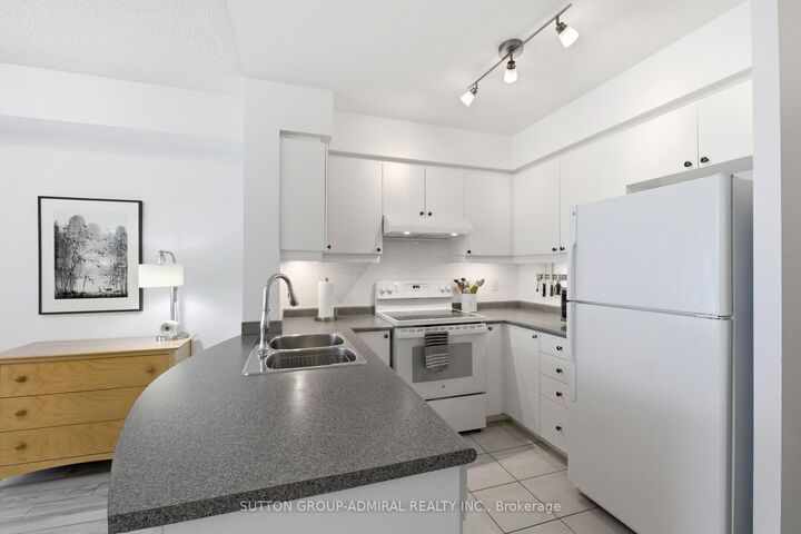 Property Photo: 5500 Yonge Street 1403 ON M2N 7L1