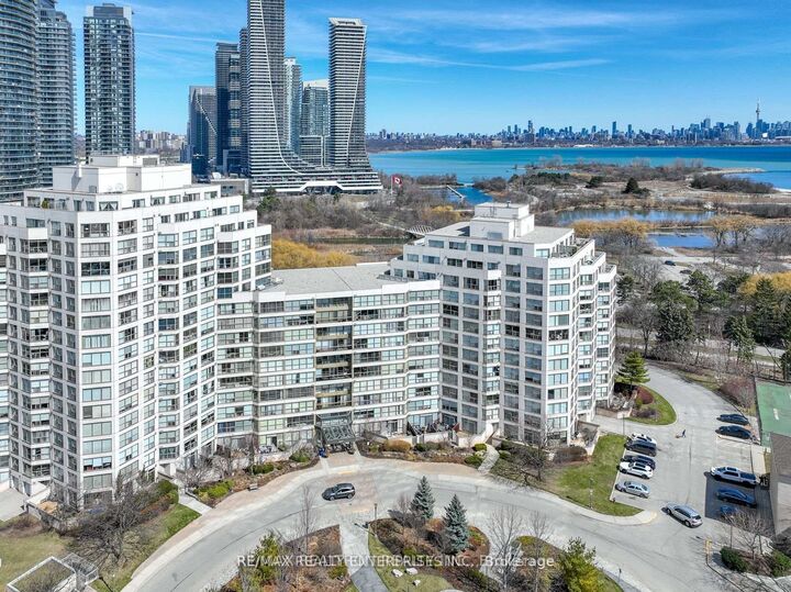 2261 Lake Shore Boulevard W 607 — photo 1