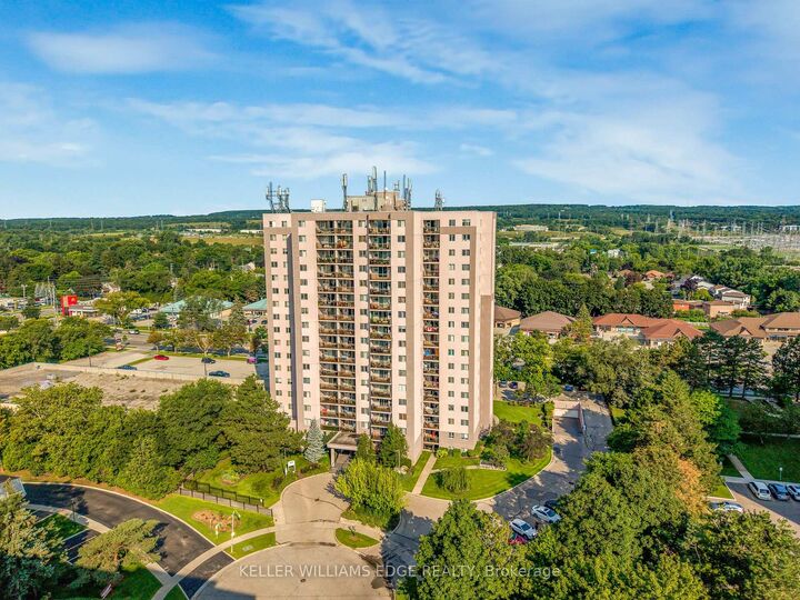 Property Photo: 975 Warwick Court 708 ON L7T 3Z7