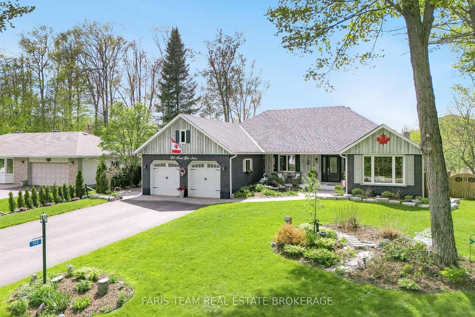 Property Photo: 135 Forest Glen Drive ON P1P 1A1