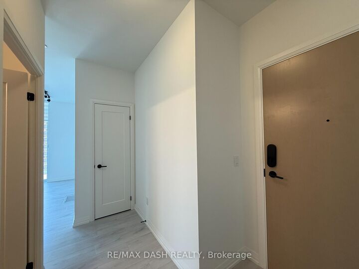 Property Photo:  280 Dundas Street W 901  ON M5T 0E3 