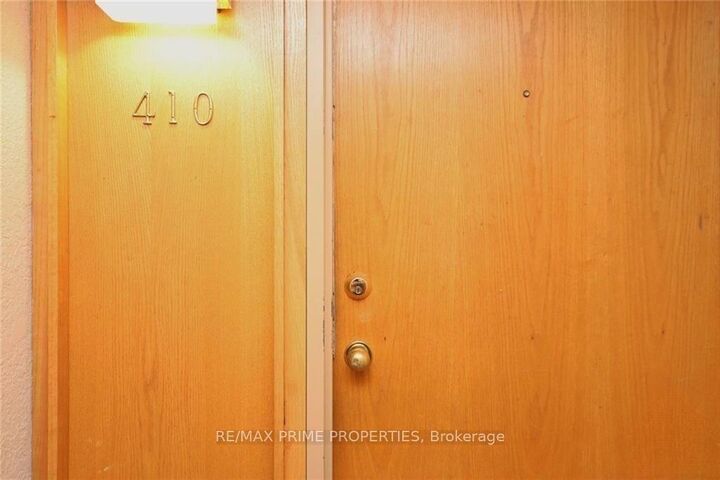 Property Photo: 2871 Richmond Road 410 ON K2B 8M5