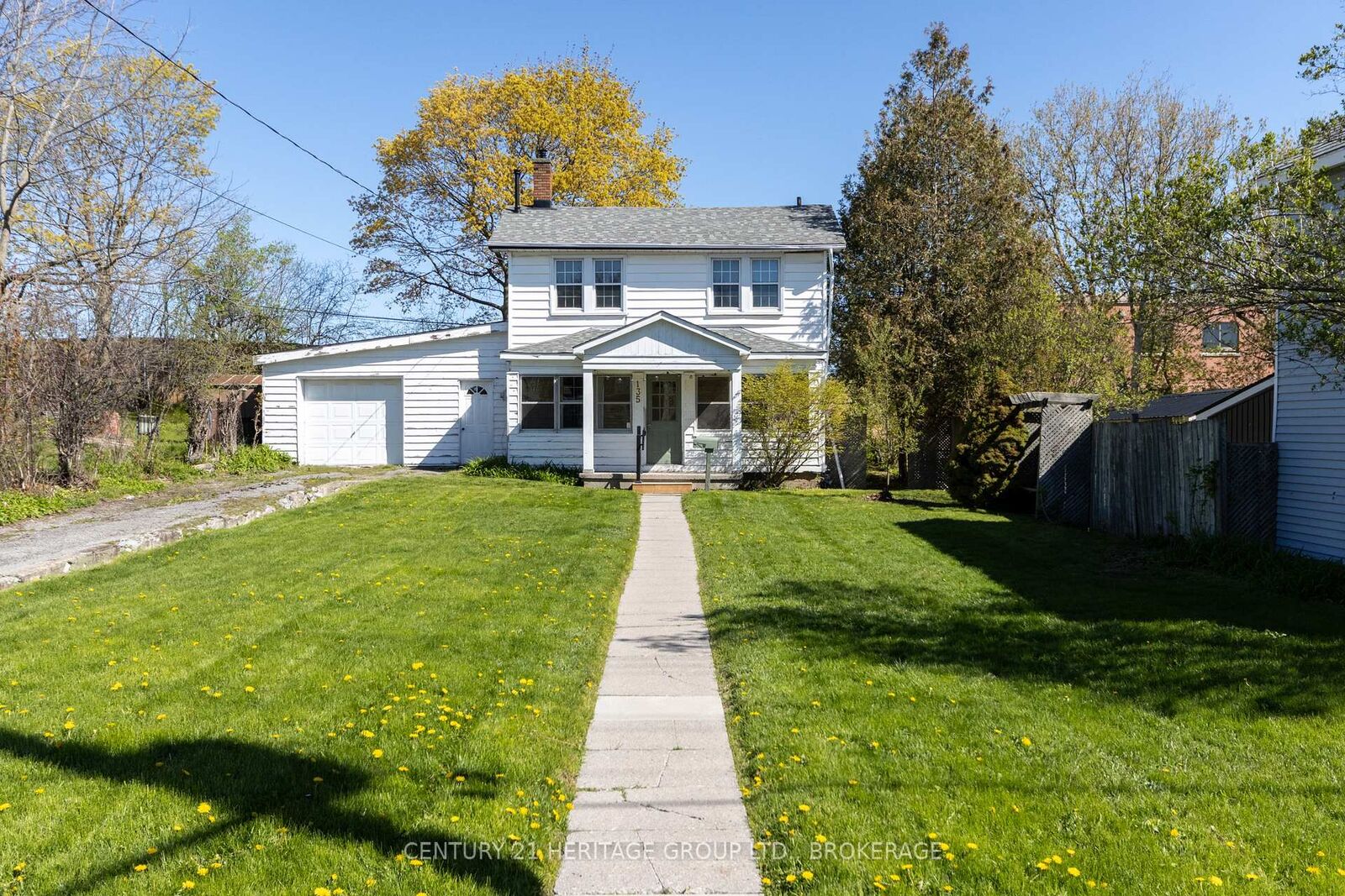 Photo de la propriété:  135 James Street  ON K7K 1Z5 