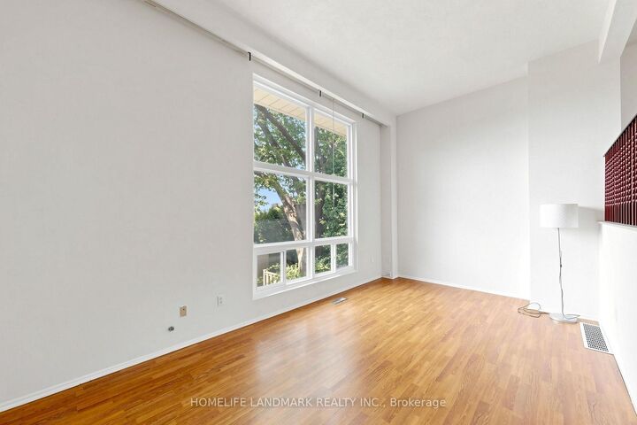 Property Photo: 8 Rusty Crest Way ON M2J 2Y4