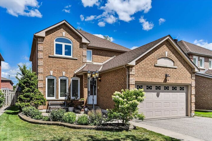 Property Photo: 9 McCoy Court ON L4S 1B6