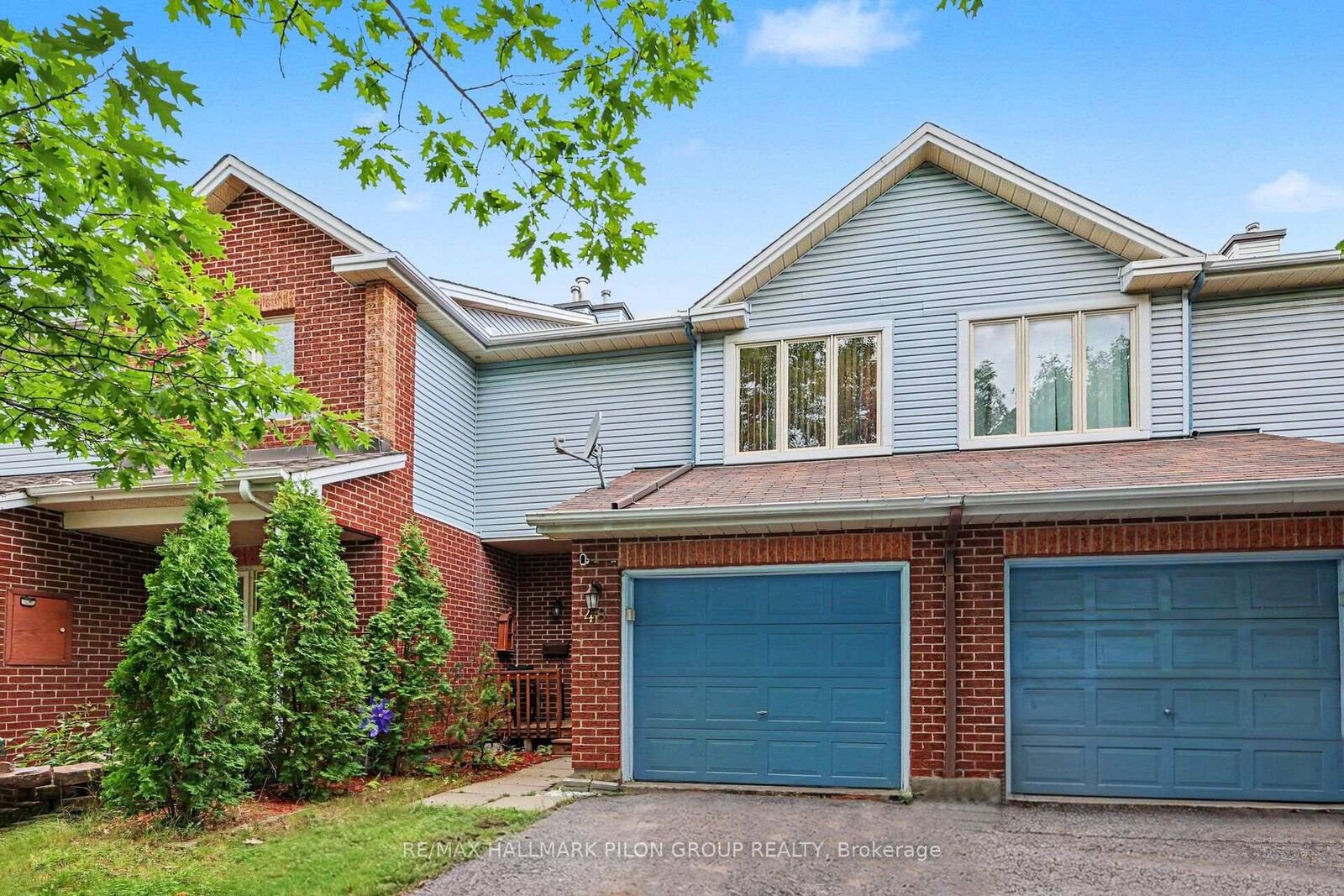 Property Photo:  48 Jackman Terrace  ON K2L 4E1 
