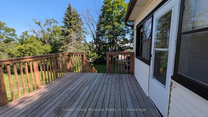 Property Photo: 18 Susan Street W ON P1H 1X4