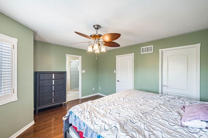 Property Photo: 48 Redfinch Way ON L7A 2B2