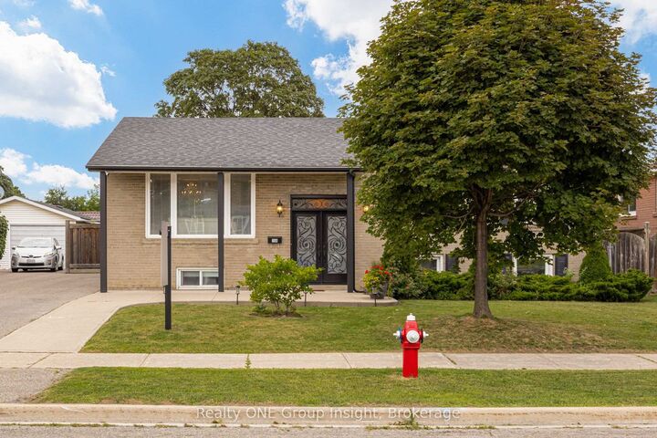 150 Avondale Boulevard — photo 1