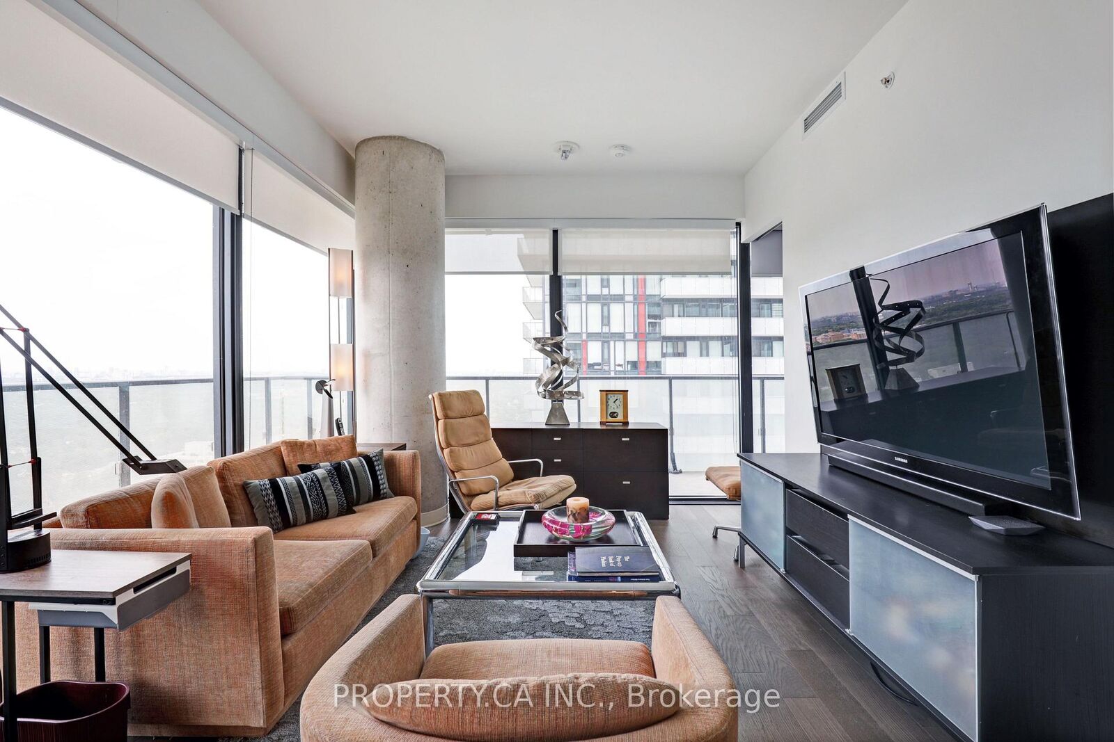 Property Photo:  161 Roehampton Avenue 3004  ON M4P 0C8 