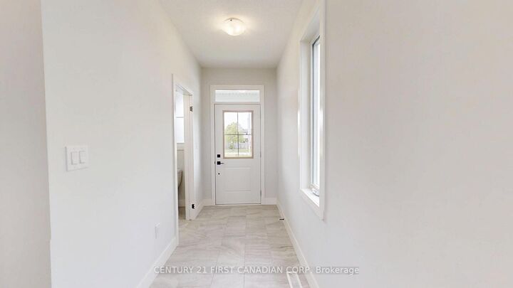 Property Photo: 1221 Tulloch Avenue ON N6M 0L8
