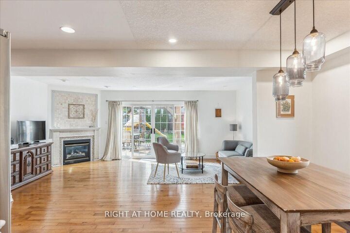 Property Photo:  223 Grey Fox Drive  ON N2E 3N7 
