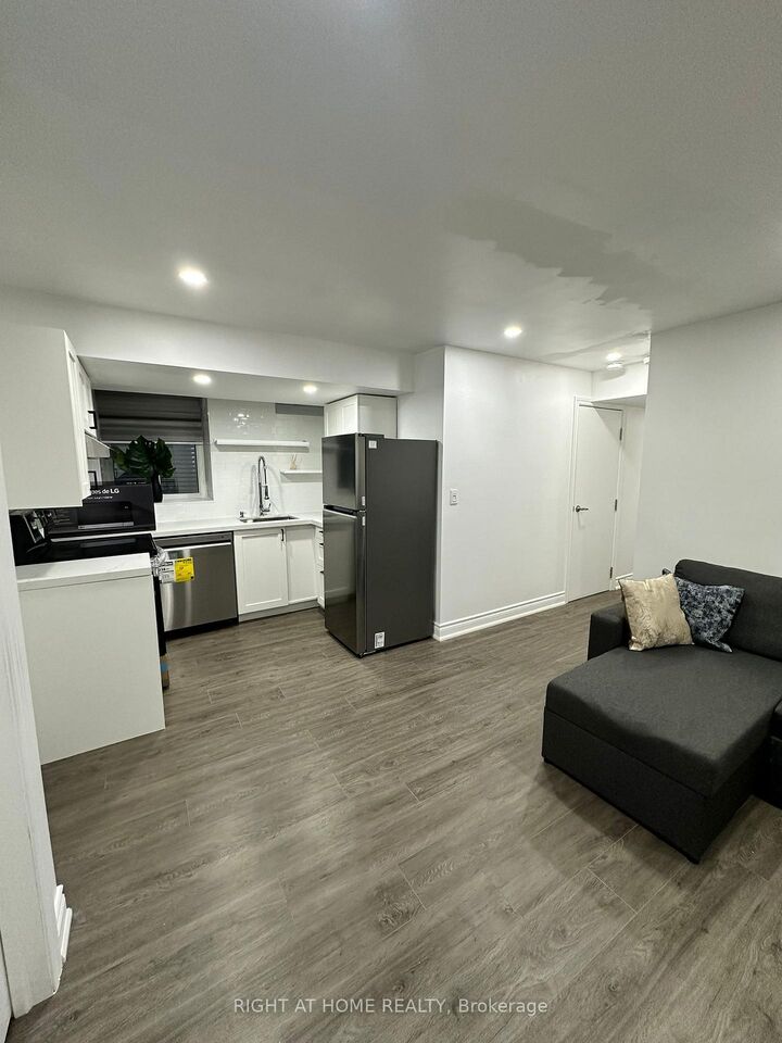 Property Photo:  97 Forest Edge Crescent  ON L9N 0S6 