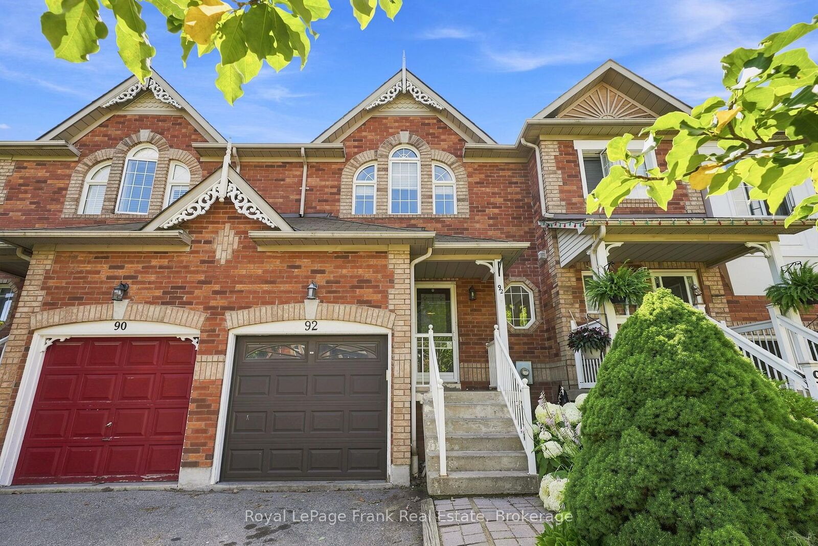 Property Photo:  92 Tremount Street  ON L1M 1G2 