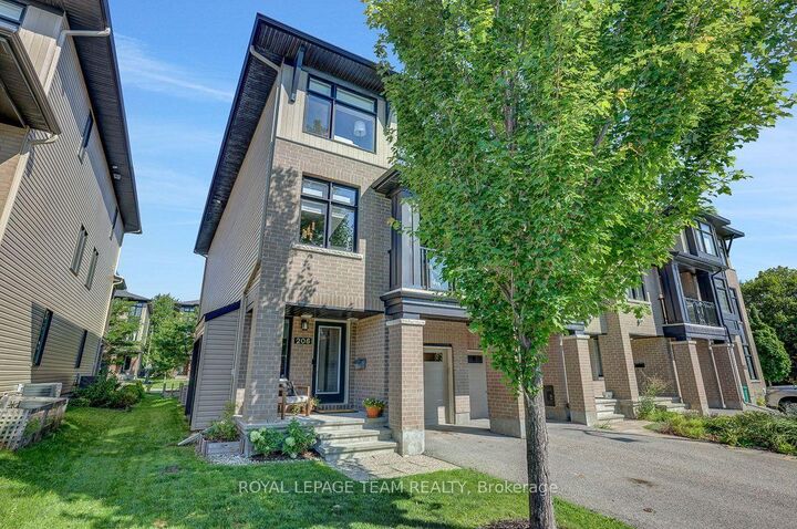 Property Photo: 206 Leather Leaf Terrace ON K2J 5B2