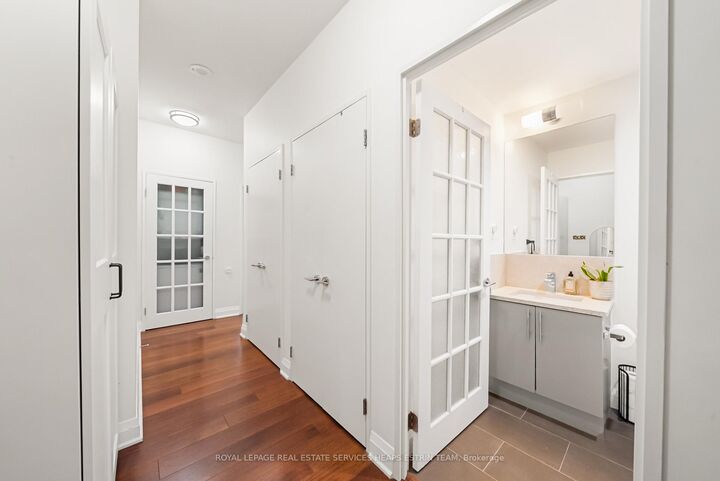 Property Photo: 83 Redpath Avenue 704 ON M4S 0A2