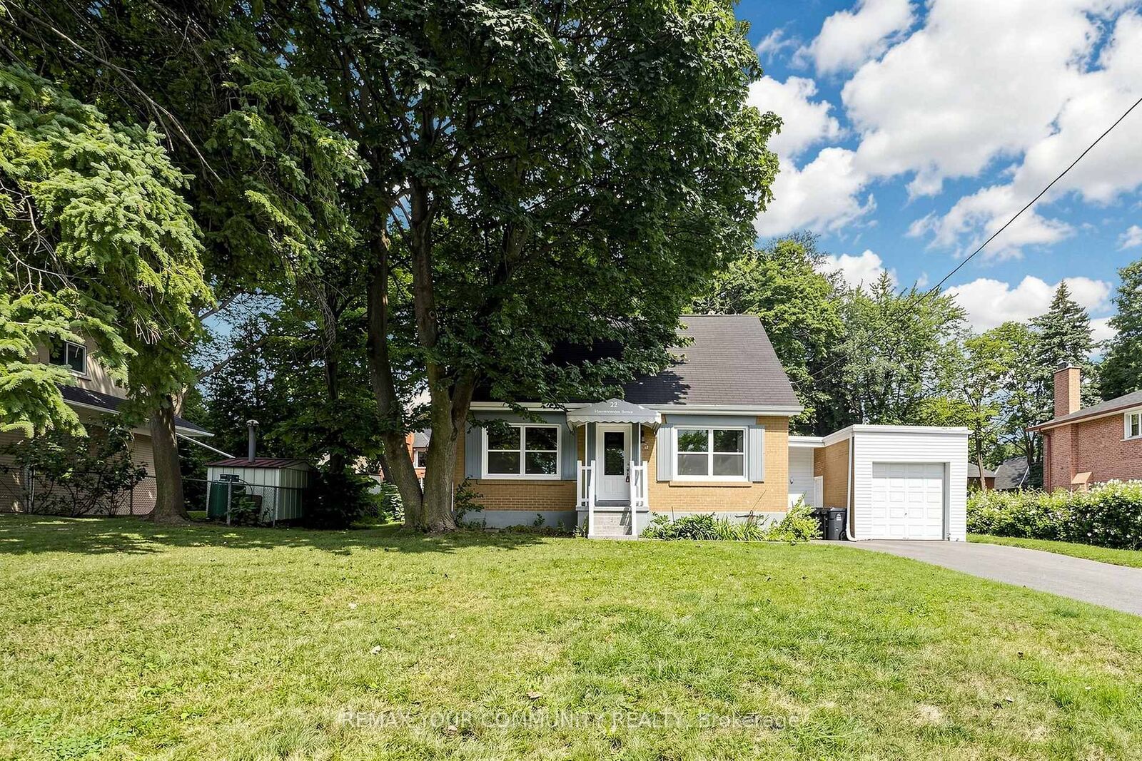 Photo de la propriété:  22 Havenridge Drive  ON M9P 3M4 