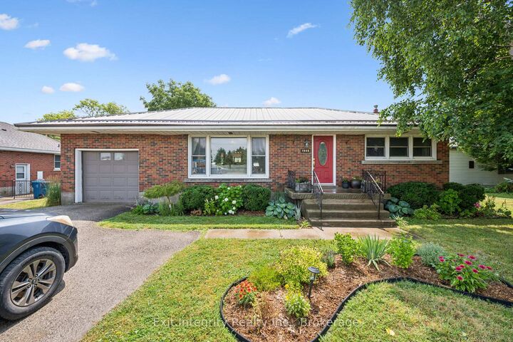 1065 Erie Street — photo 1