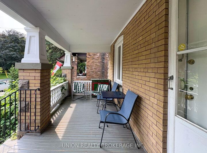Property Photo:  26 Waverley Road  ON M4L 3T1 