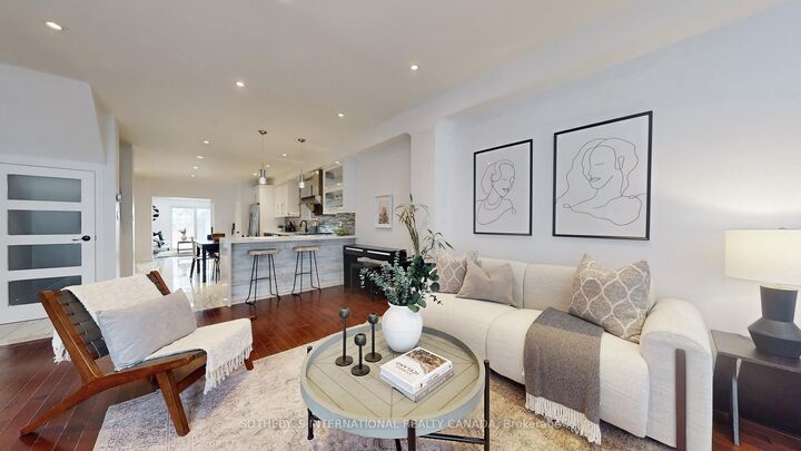 Property Photo:  1271 Gerrard Street E  ON M4L 1Y5 