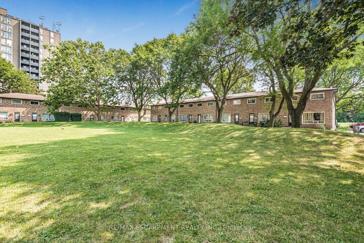 Property Photo: 28 Riverdale Drive ON L8E 1J8