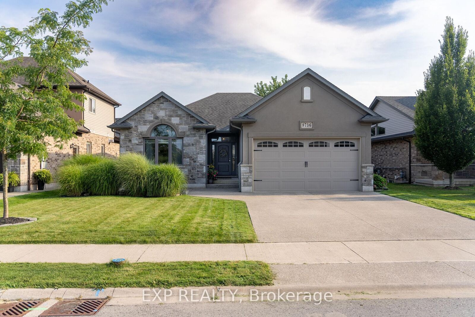 Property Photo: 8736 Angie Drive ON L2H 0H9