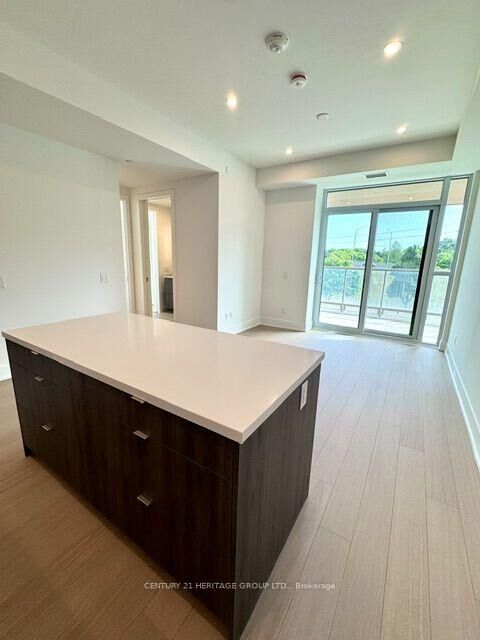 Property Photo:  397 Royal Orchard Boulevard 302  ON L3T 0H3 