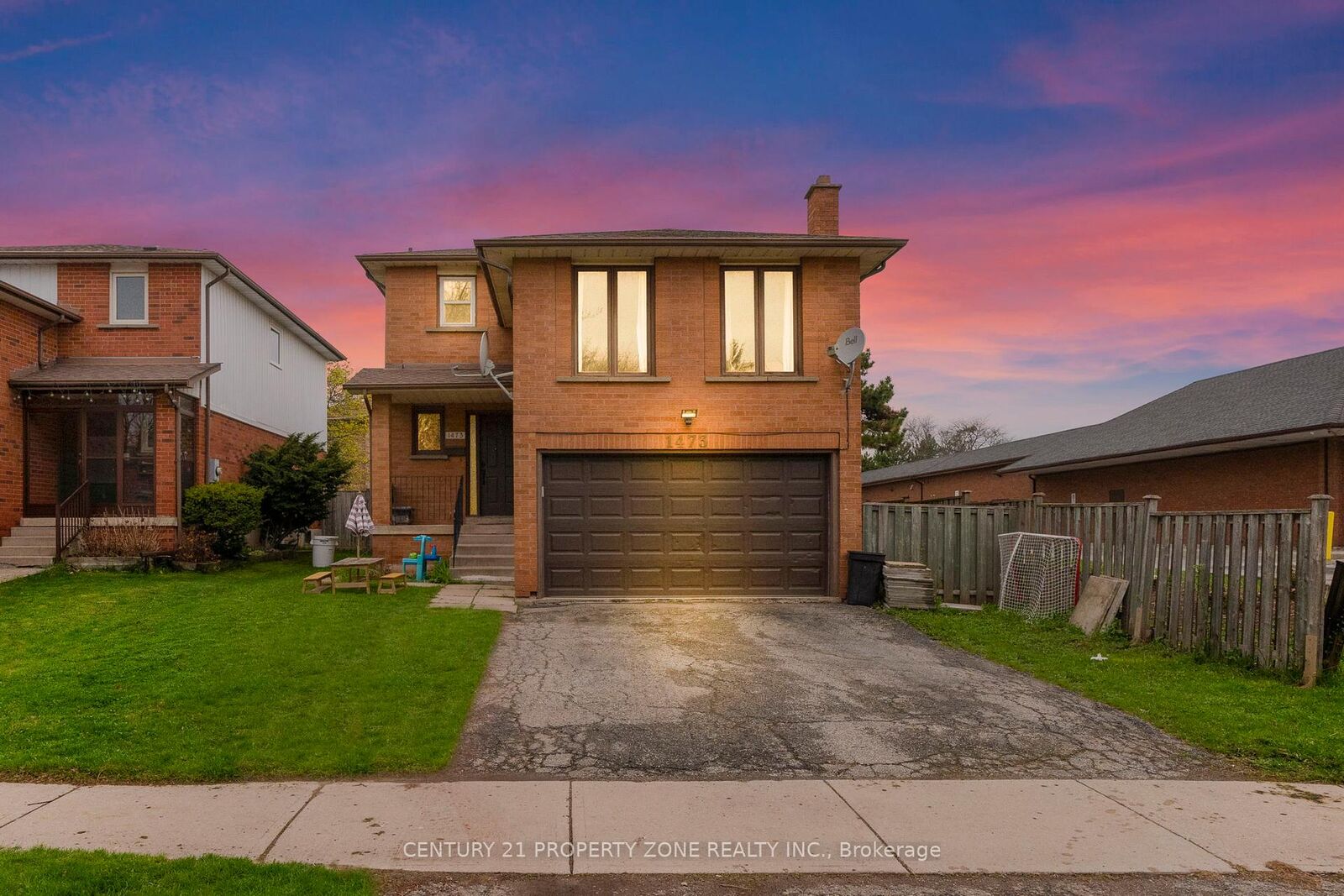 Property Photo: 1473 Elm Road ON L6H 1W3