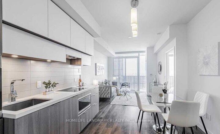 Property Photo:  8 Eglinton Avenue E 5607  ON M4P 1A6 